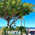 Luxury In The Heart Of Tropea- Residenza Aqualaguna