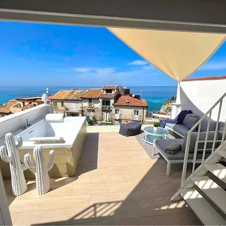 Luxury In The Heart Of Tropea- Residenza Aqualaguna
