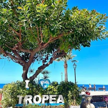 Luxury In The Heart Of Tropea- Residenza Aqualaguna