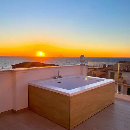Luxury In The Heart Of Tropea- Residenza Aqualaguna * Tropea