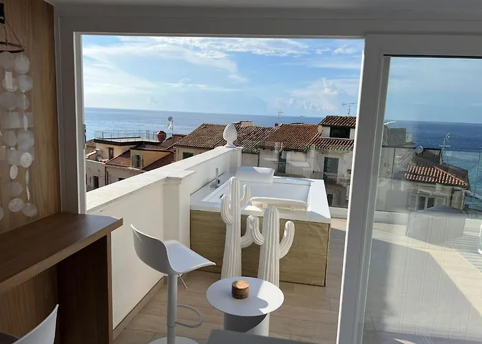 Luxury In The Heart Of Tropea- Residenza Aqualaguna 特罗佩阿