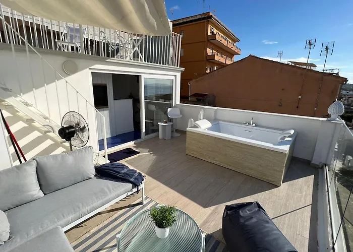 Luxury In The Heart Of Tropea- Residenza Aqualaguna 公寓 *