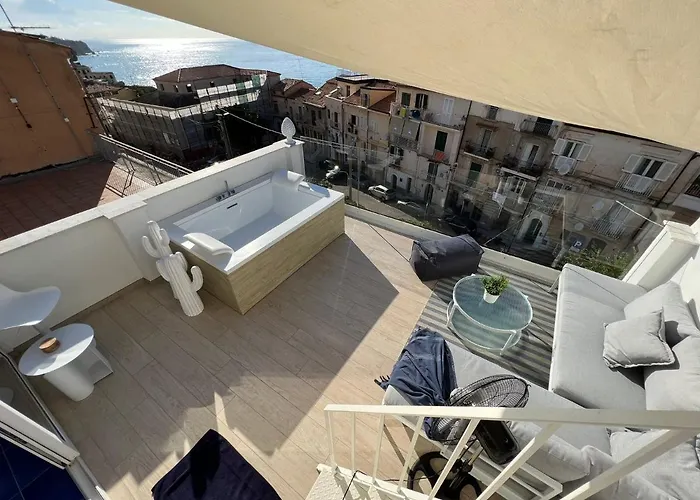 Luxury In The Heart Of Tropea- Residenza Aqualaguna 公寓