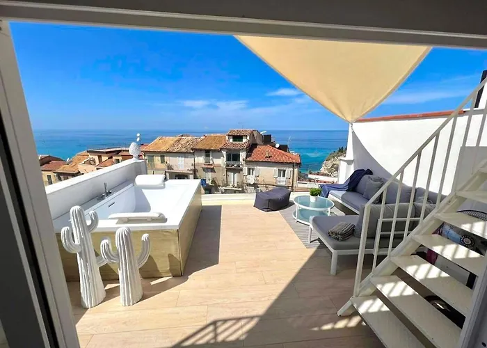 Luxury In The Heart Of Tropea- Residenza Aqualaguna